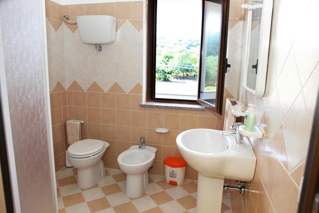 Dal Barone Agostino Apartment Capo Vaticano Ngoại thất bức ảnh
